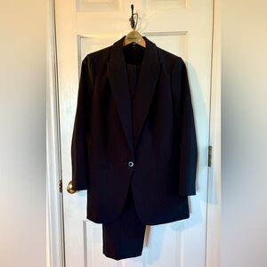 Express Editor Black Full Suit - Jacket: Large Pant: 12